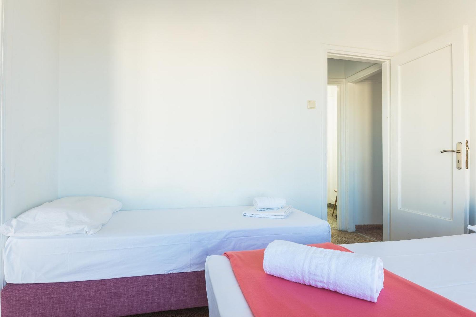 Super Paradise Apartments Atene Esterno foto