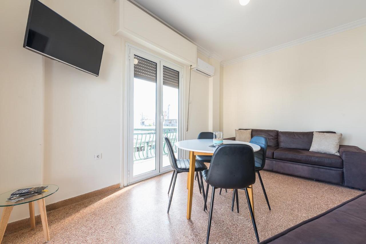 Super Paradise Apartments Atene Esterno foto