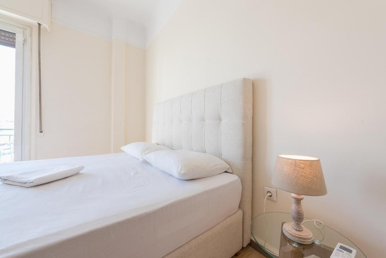 Super Paradise Apartments Atene Esterno foto