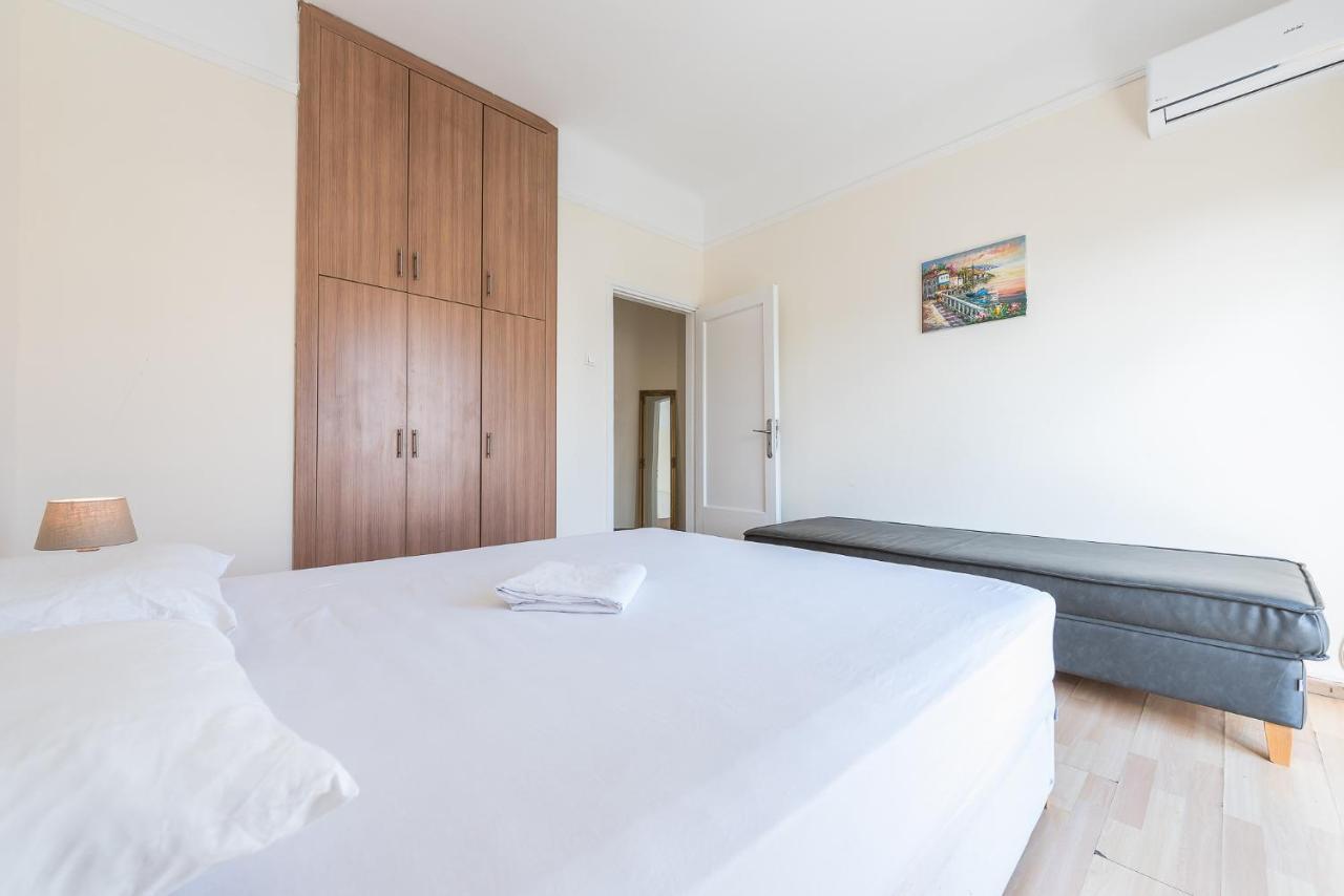 Super Paradise Apartments Atene Esterno foto